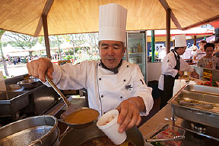 CDU VET lecturer T.Y. Lee at Open Day cdu openday