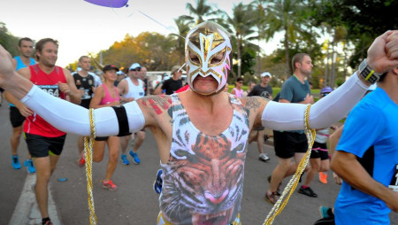 city to surf runners have fun city to surf runners